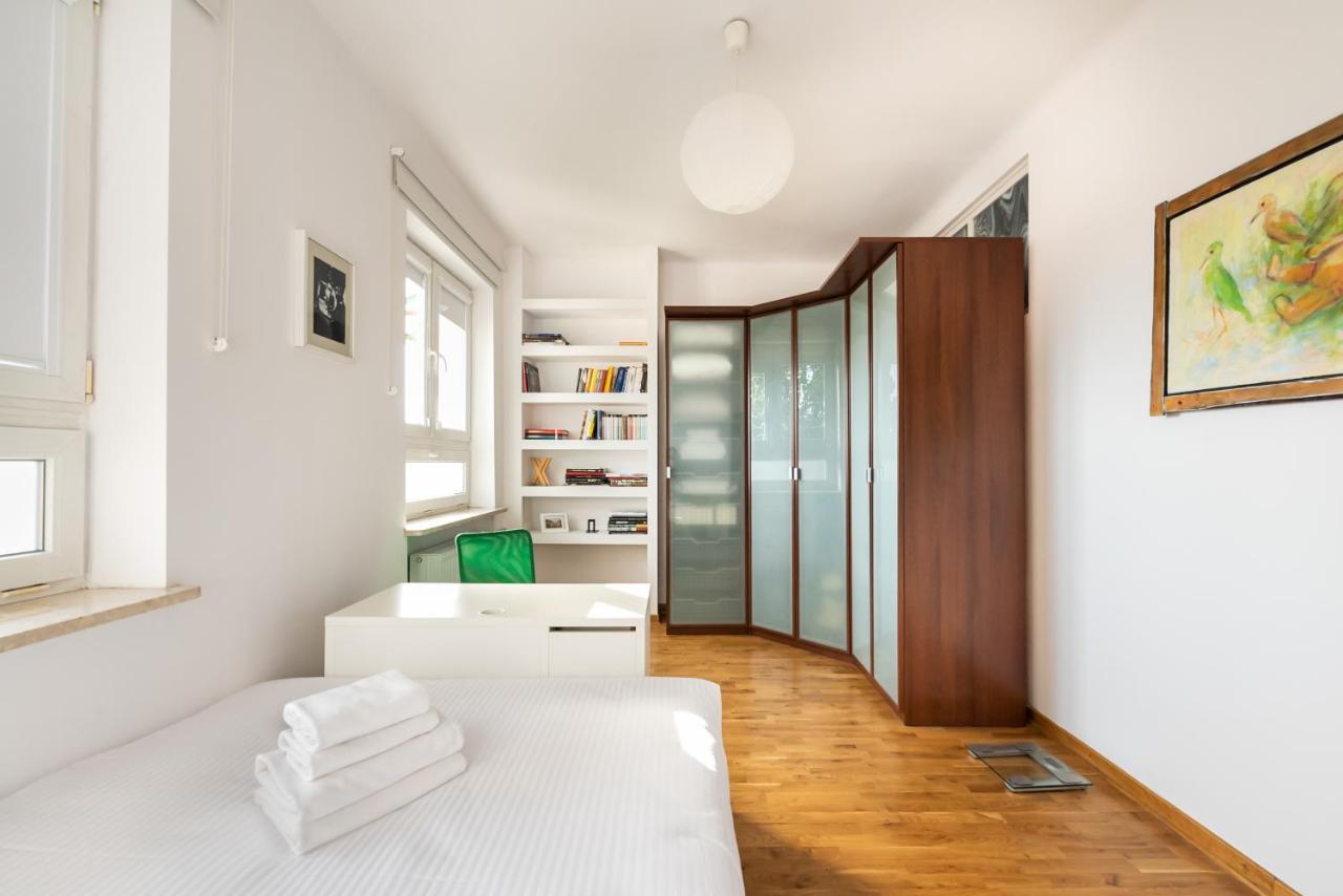 Plac Wilsona 2-Bedroom Apartment Varsavia Esterno foto