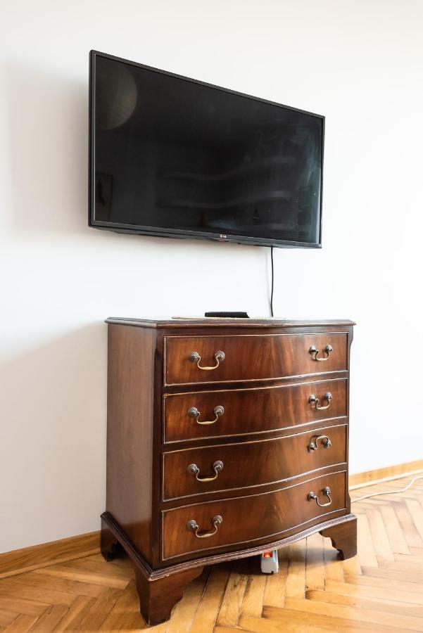 Plac Wilsona 2-Bedroom Apartment Varsavia Esterno foto