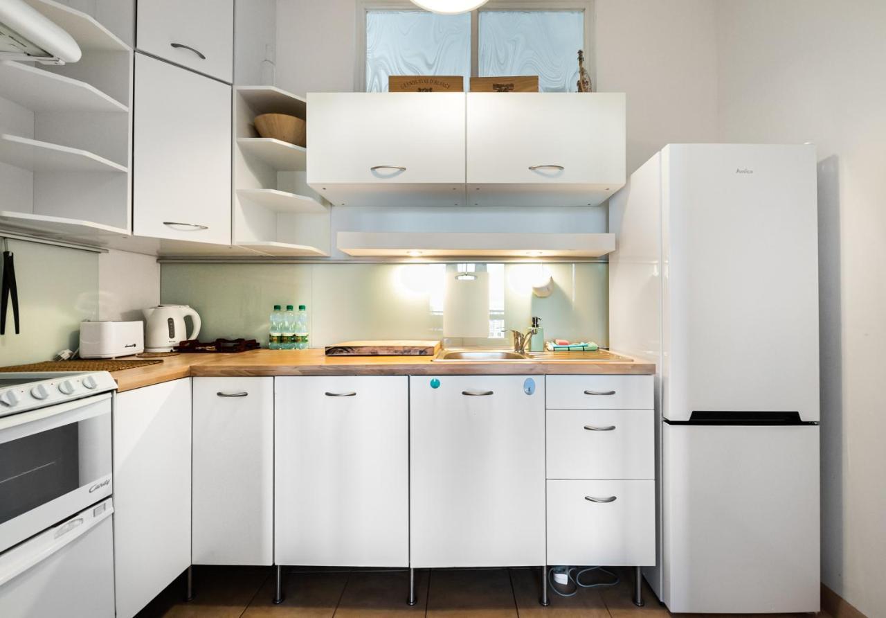 Plac Wilsona 2-Bedroom Apartment Varsavia Esterno foto